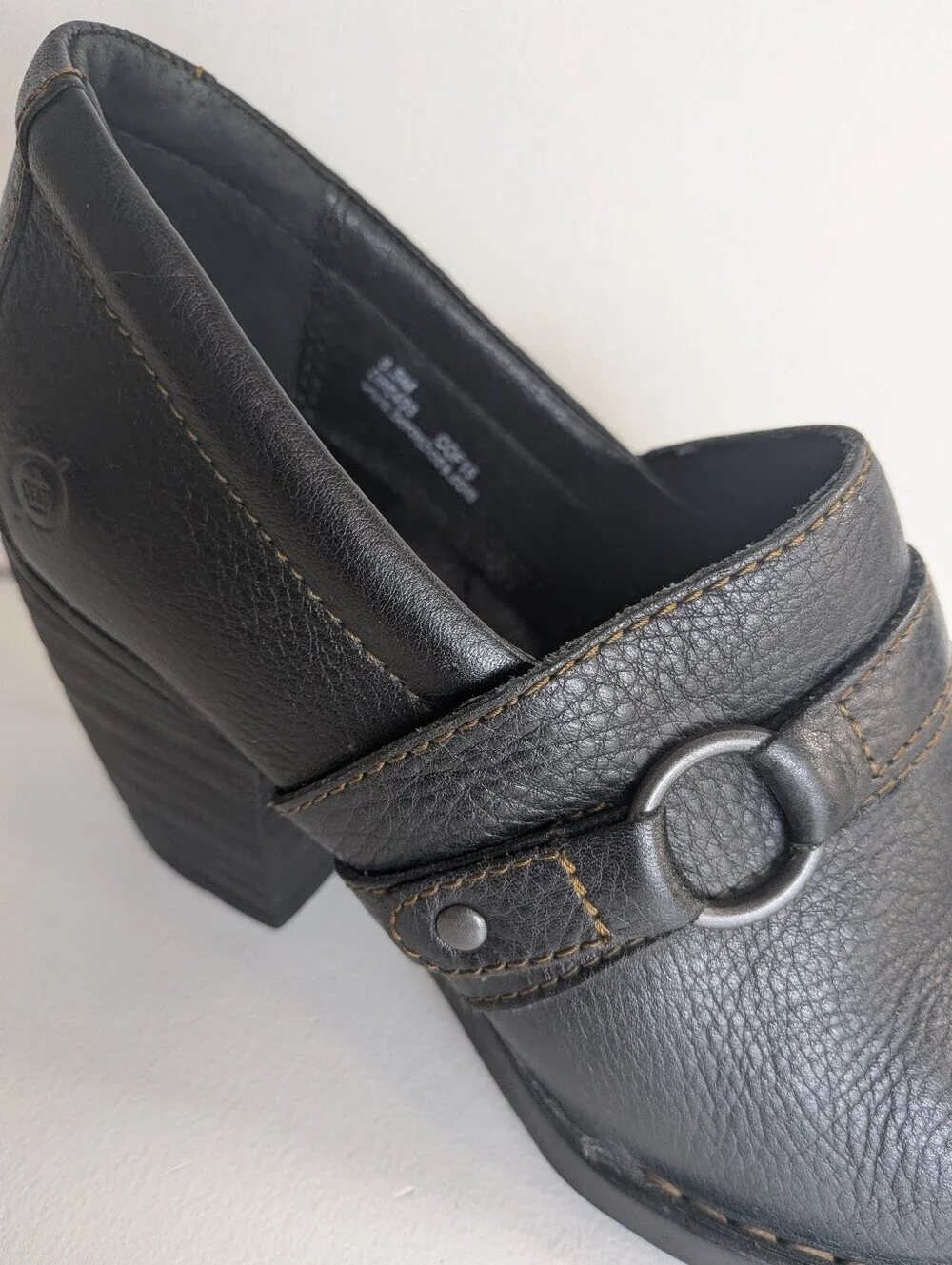 Born COMFORT Ankle Booties Black Leather Block Heel Slip On Straps Women Sz 8.5M